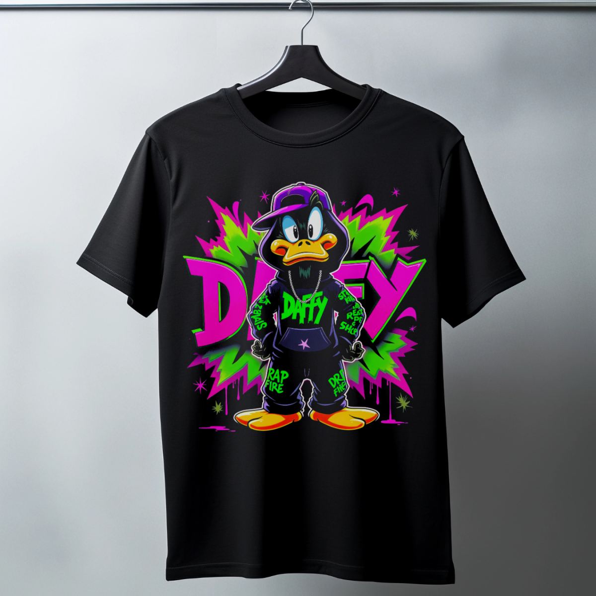vlmr-dtf2_c788b6f6-1159-4783-ba28-723437498281-3har3mzu.jpg Daffy Duck Graffiti Baskılı Unisex Siyah Tişört - 24/1 Penye Pamuklu - Görsel 1