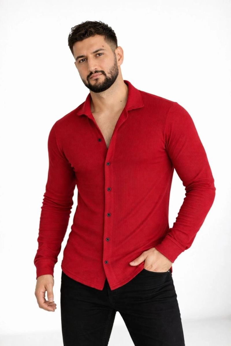 vlmrtr-10345_69cd47d2c87a3-19729121-sw853sh1280-qatkfsis.jpg Erkek Waffle Kumaş Uzun Kollu Düğmeli Açık Yaka Regular Fit Gömlek - Kırmızı - Görsel 1