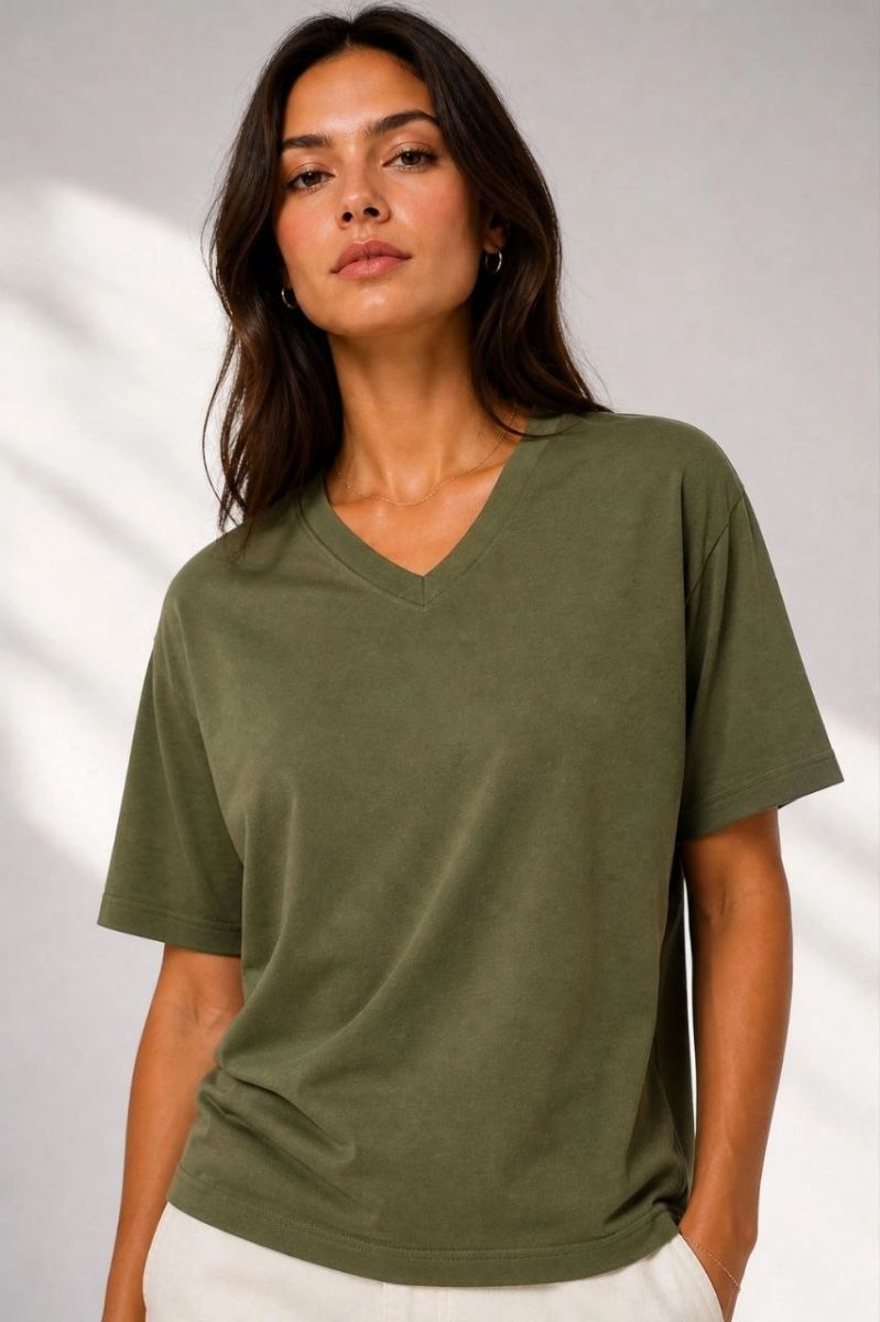 vlmrtr-10725_69f7391792fbd-9705870-sw852sh1280-3n7cw8jc.jpg Kadın V Yaka Basic Tişört Kısa Kol Yazlık Regular Fit T-Shirt - Haki - Görsel 1