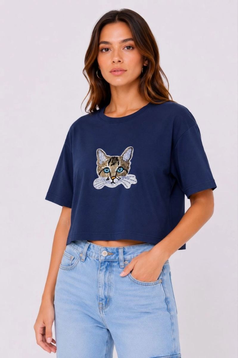 vlmrtr-10846_kadin-kedi-baskili-oversize-crop-tisort-salas-basic-yarim-kol-t-shirt-lacivert-2531783-sw852sh1280-1ejh9e7z.jpg Kedi Baskılı Oversize Crop T-Shirt Salaş Basic Yarım Kol T-shirt - Lacivert - Görsel 1
