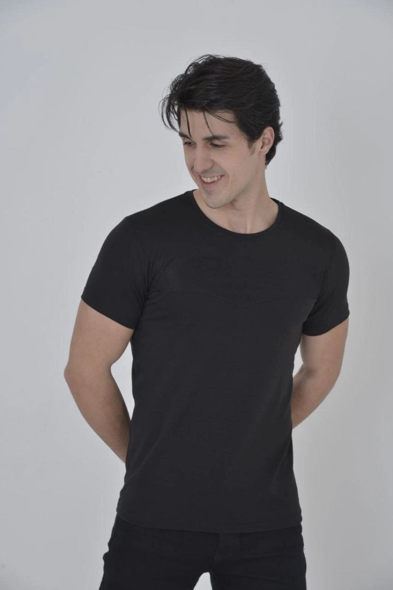 vlmrtr-2022_erkek-gogus-fileli-slim-fit-t-shirt-siyah-159710395-sw853sh1280-39m3ig51-1.jpg Gögüs Fileli T-Shirt Bisiklet Yaka Slimfit T-Shirt - Siyah - Görsel 1