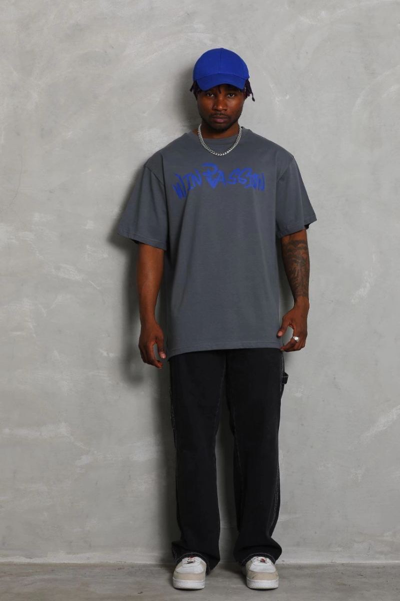 vlmrtr-3888_erkek-baskili-bisiklet-yaka-t-shirt-20-1-penye-fume-9773550-sw853sh1280-1qhsht9w.jpg Erkek Baskılı Tişort Kısa Kol Bisiklet Yaka Oversize T-Shirt - Füme - Görsel 1