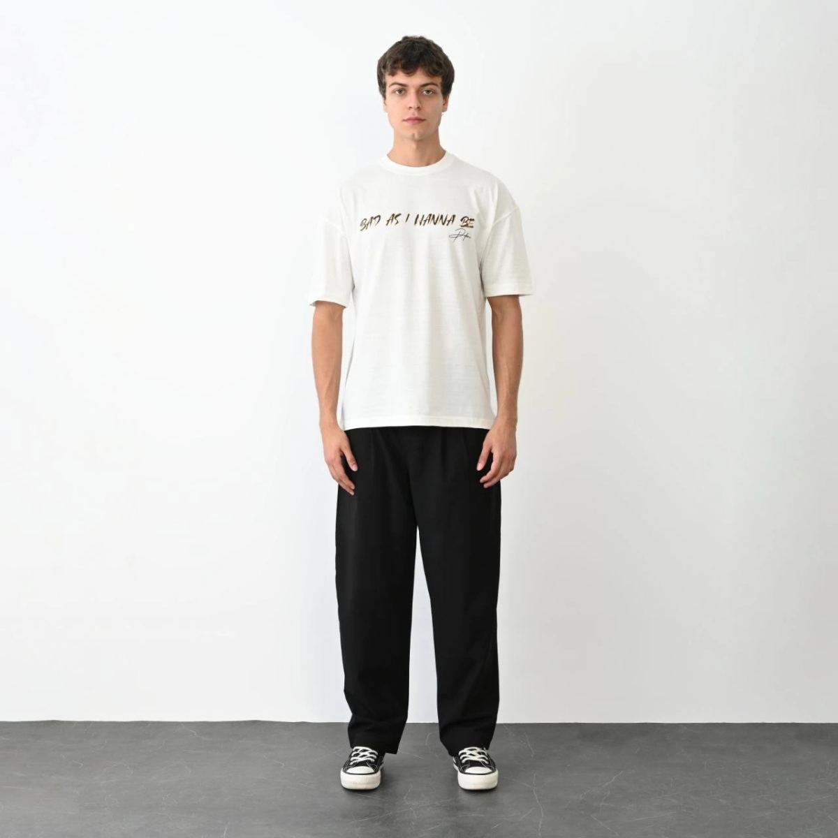 vlmrtr-5465_unisex-bisiklet-yaka-baskili-oversize-t-shirt-beyaz-47101142-sw1280sh1280-x3rmz6y4-1.jpg Baskılı T-Shirt Bisiklet Yaka T-Shirt- Beyaz - Görsel 1
