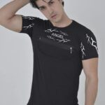 Baskılı T-Shirt Bisiklet Yaka Göğüs Fermuarlı Slimfit T-Shirt - Siyah