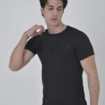 Göğüs File Aksesuarlı T-shirt - Siyah