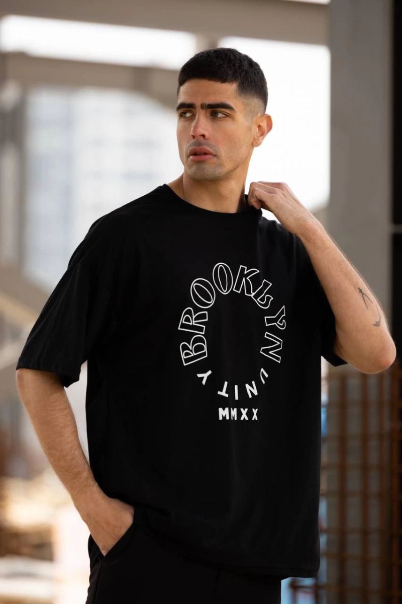 vlmrtr-5883_unisex-bisiklet-yaka-baskili-oversize-t-shirt-siyah-68832845-sw853sh1280-2s3c9qu1.jpg Baskılı T-Shirt Bisiklet Yaka T-Shirt - Siyah - Görsel 1