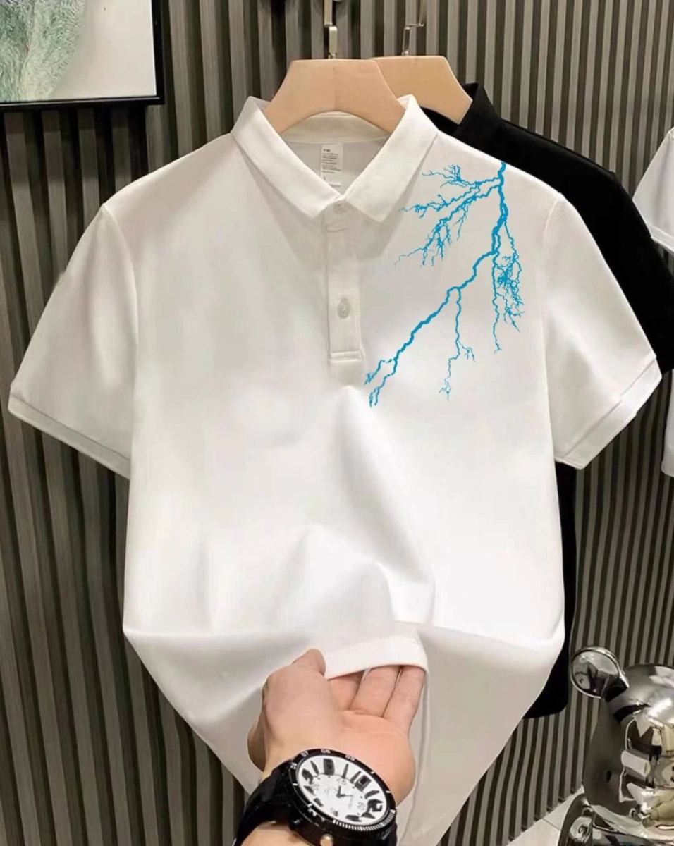 vlmrtr-5933_unisex-yakasi-dugmeli-oversize-baskili-t-shirt-beyaz-44381028-sw1020sh1280-2qkrstg4.jpg Polo Yaka T-Shirt Düğmeli Pike Yıldırım Baskılı T-Shirt - Beyaz - Görsel 1