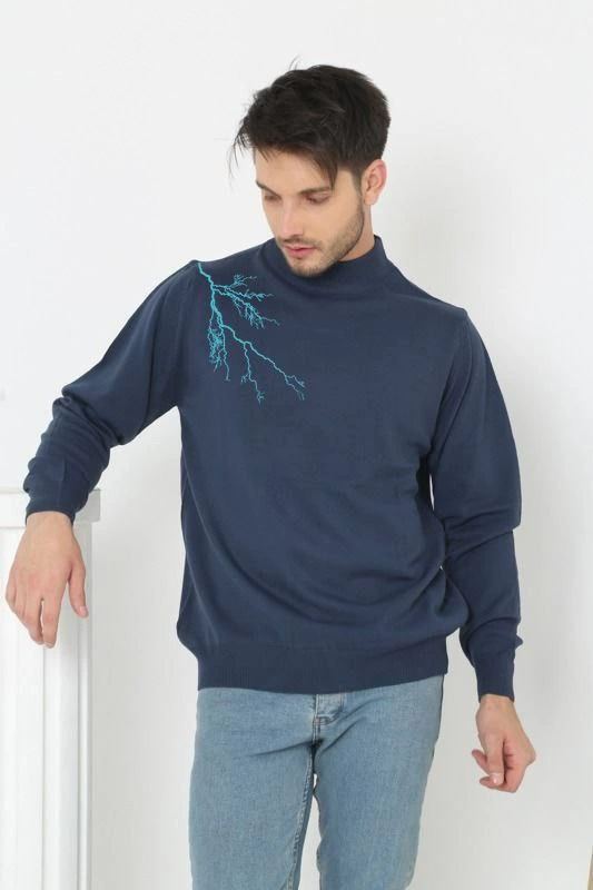 vlmrtr-6328_unisex-yarim-bogazli-baskili-dokuma-triko-indigo-908971-sw533sh800-16d9wmcn.jpg Yarım Bağazlı Kazak Baskılı Dokuma Triko - Indigo - Görsel 1
