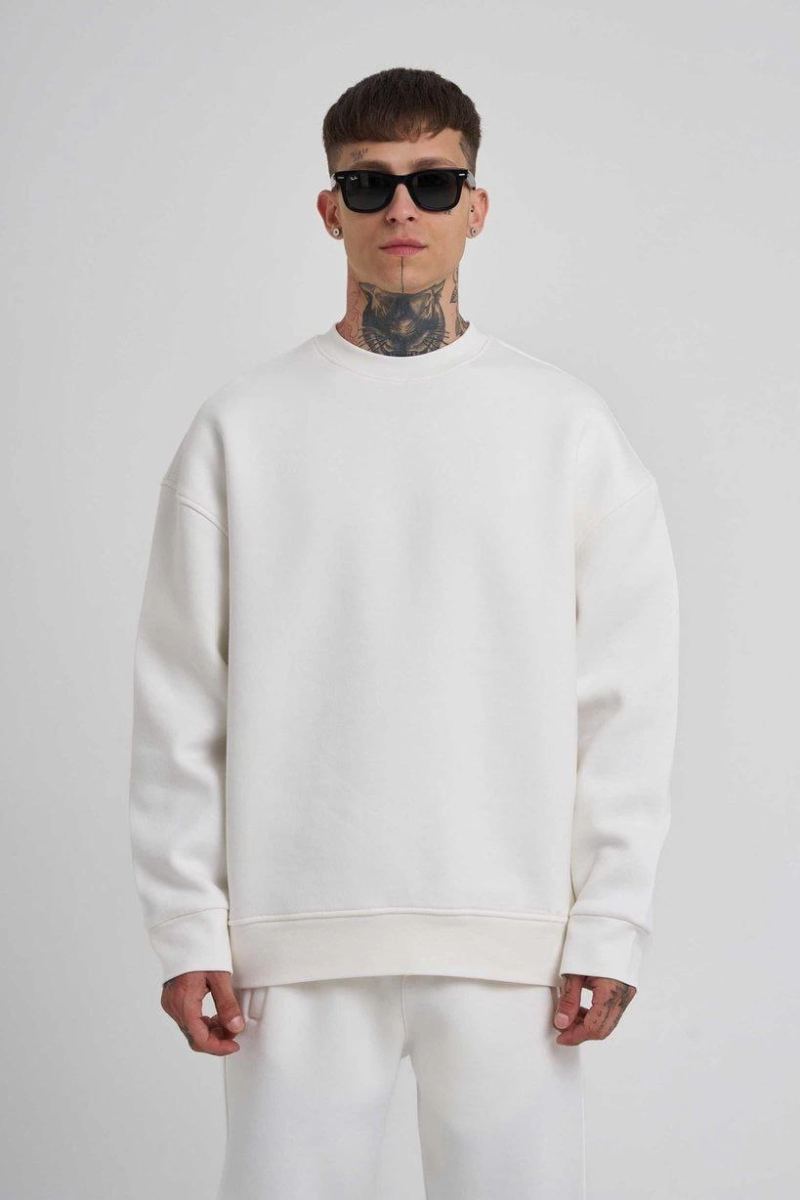 vlmrtr-6563_unisex-biskilet-yaka-uc-iplik-sweatshirt-beyaz-2918763-sw819sh1228-16cs5pke.jpg Bisikilet Yaka 3 plik Pamuklu SweatShirt - Beyaz - Görsel 1
