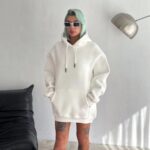 Kadın Kapüşonlu Kanguru Cepli 3 İplik Pamuklu Oversize Hoodie Sweatshirt - Beyaz