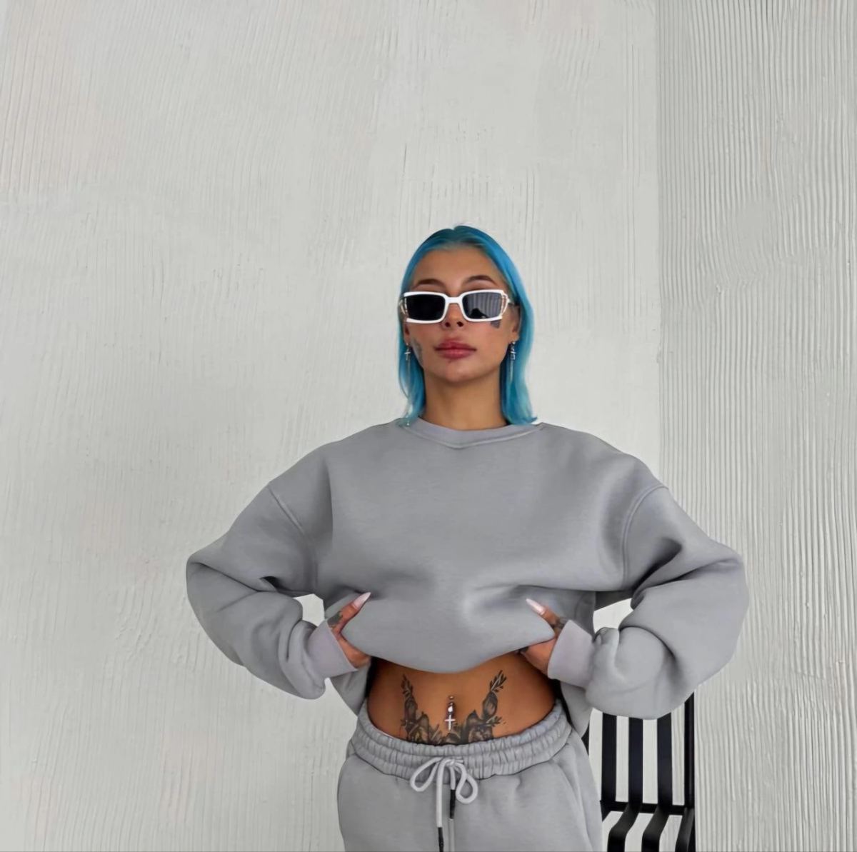 vlmrtr-6956_kislik-bisiklet-yaka-uc-iplik-basic-sweatshirt-gri-92938514-sw1280sh1273-362vm5sn.jpg Kadın Bisiklet Yaka 3 İplik Pamuklu Basic SweatShirt - Gri - Görsel 1