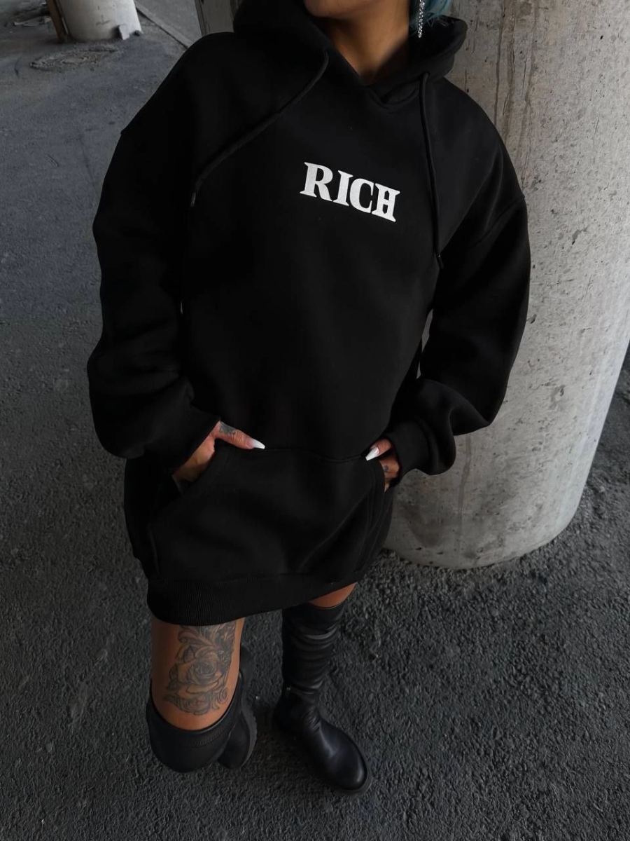 vlmrtr-6968_uzun-kol-kapsonlu-gogus-baskili-sweatshirt-siyah-75959978-sw960sh1280-1ze2w14k.jpg Kadın Kapüşonlu Kanguru Cepli Sweatshirt 3 İplik Pamuklu Baskılı Hoodie - Siyah - Görsel 1