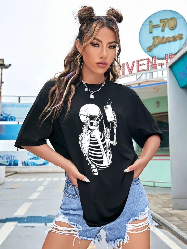 vlmrtr-7687_baskili-kadin-t-shirt-siyah-84928164-sw769sh1024-q368dooe.jpg Kadın iskelet Baskılı T-Shirt Kısa Kol Bisiklet Yaka Oversize Tişört - Siyah - Görsel 1